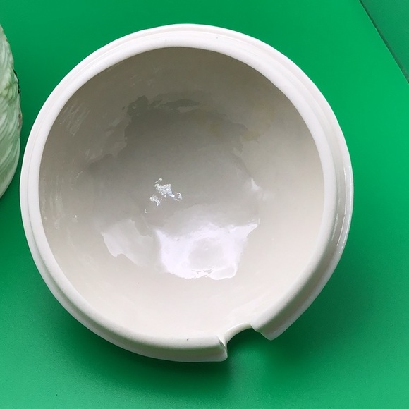 Belleek basket weave honey pot with a lid, featuring bees and flowers, good cond - Picture 10 of 11